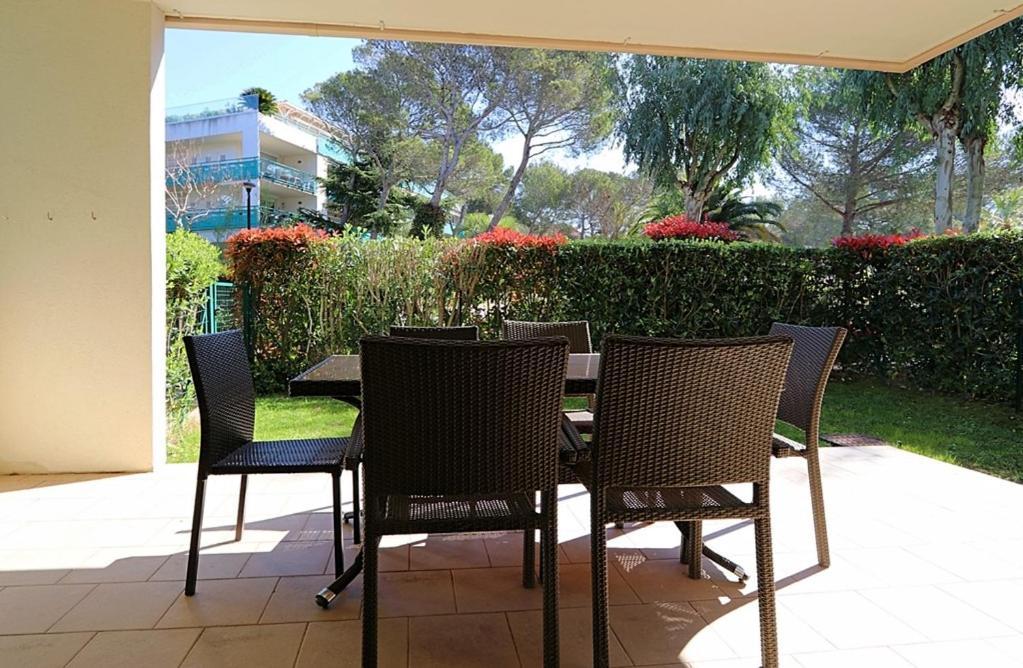 Saint-Raphael, Boulouris, F2 Dans Belle Residence 3 Piscines, Proche Bord De Mer ภายนอก รูปภาพ