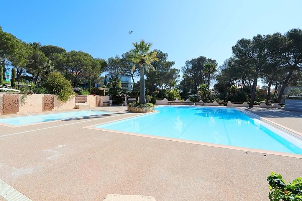 Saint-Raphael, Boulouris, F2 Dans Belle Residence 3 Piscines, Proche Bord De Mer ภายนอก รูปภาพ