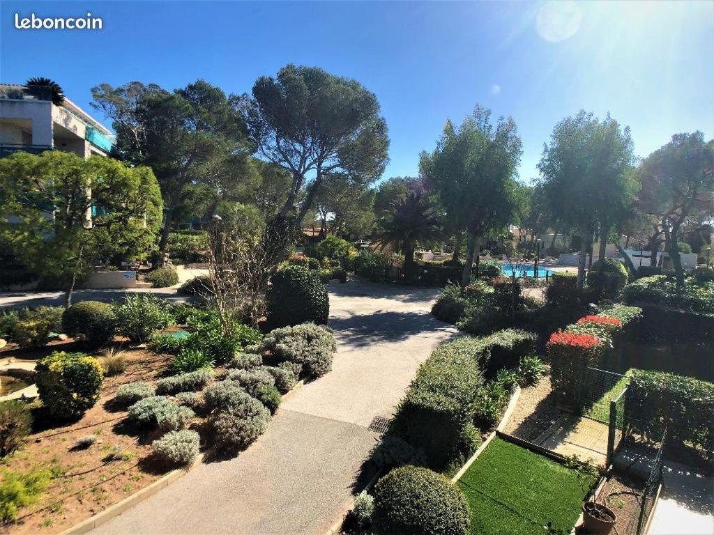 Saint-Raphael, Boulouris, F2 Dans Belle Residence 3 Piscines, Proche Bord De Mer ภายนอก รูปภาพ