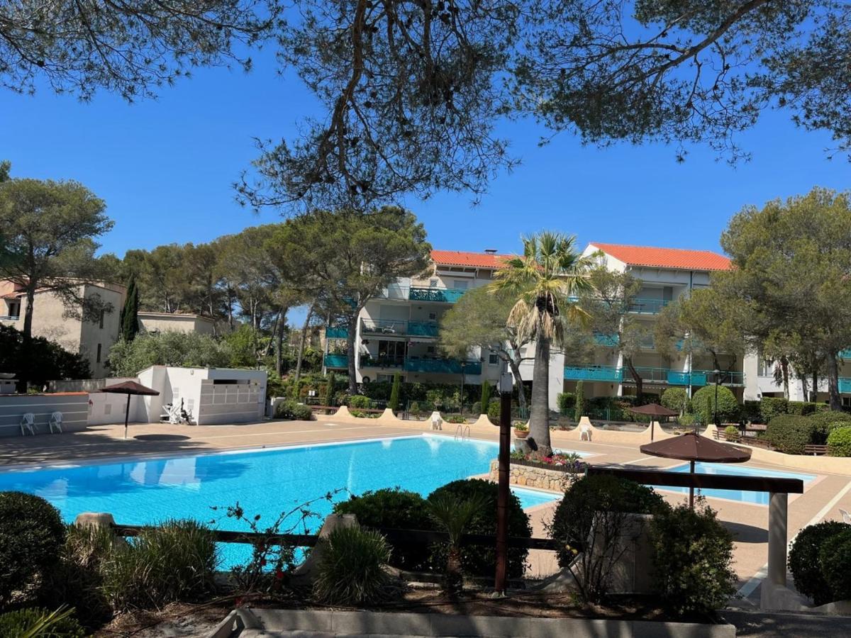 Saint-Raphael, Boulouris, F2 Dans Belle Residence 3 Piscines, Proche Bord De Mer ภายนอก รูปภาพ